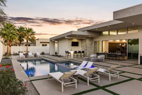 Top Airbnb: Oxygen @ Elemento49 - Pool & Spa - Sleeps 16 in Indio