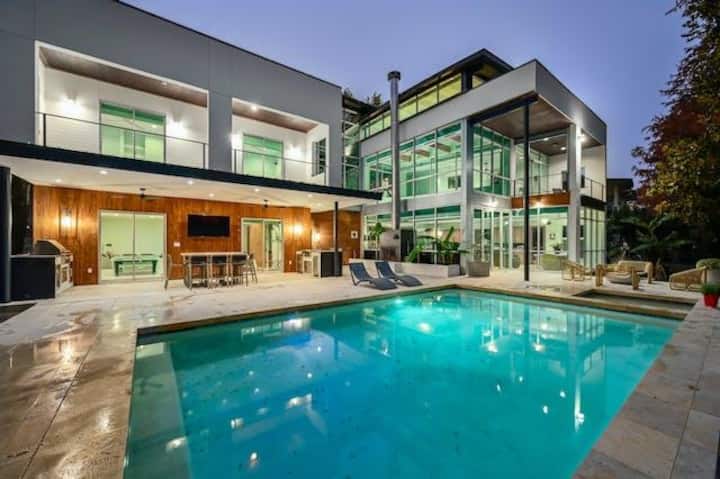 Above Emerald | Waterfront I Dock I Lake Austin | - 特拉維斯湖