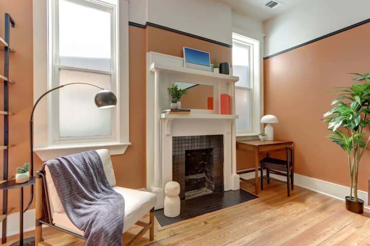 Lowcountry Red @ The Huntingdon Lofts Collection - Savannah
