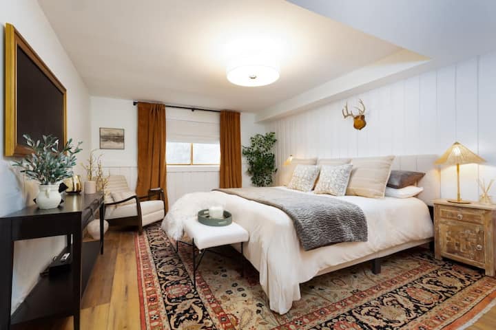 King Bedroom