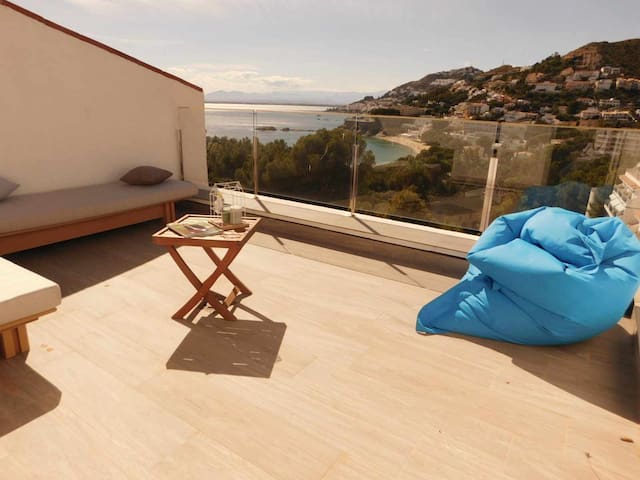 IMMO GMID Roses managed Airbnb listing 2