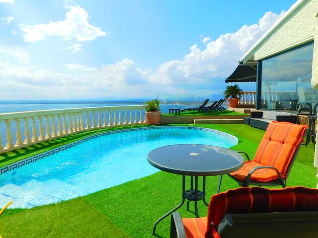 House with sea views, private pool, garage, Roses gallery image 4