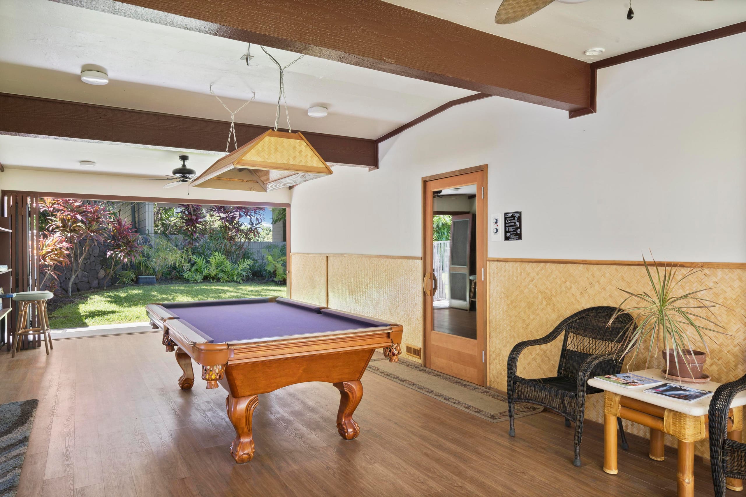 Condo in Kailua-Kona · ★4.4 · 2 bedrooms · 4 beds · 2 shared baths - Image 40