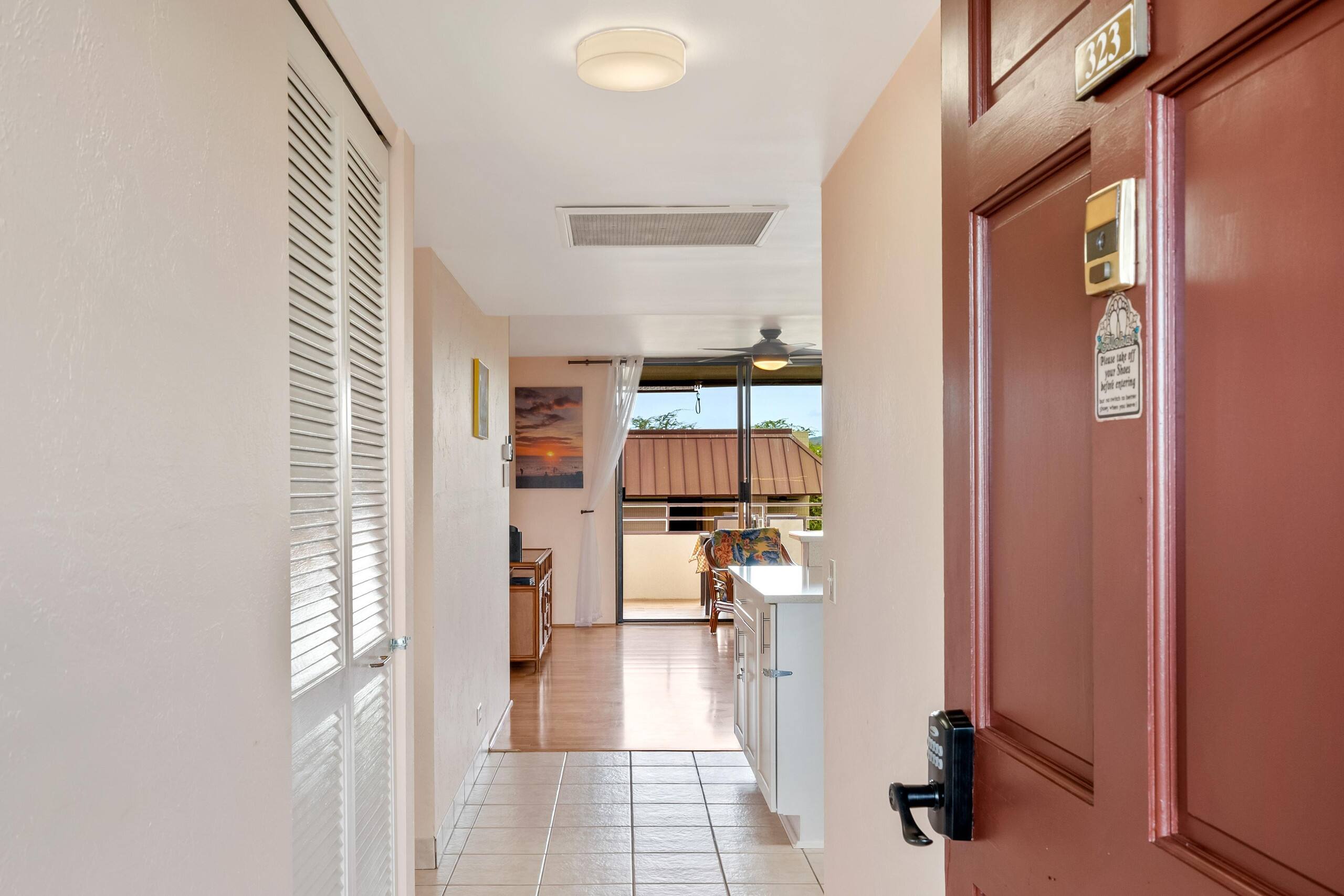 Condo in Kailua-Kona · ★4.4 · 2 bedrooms · 4 beds · 2 shared baths - Image 33