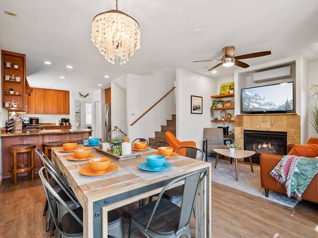 Oceanview 3BR Home | Rooftop, FirePit, Steps2Ocean gallery image 5