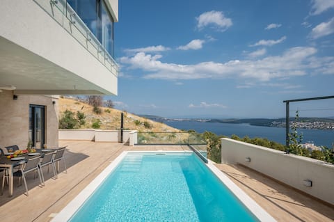 Villa Astera -heated pool, 4 bedrooms, sea view