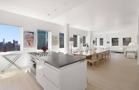 Premier Penthouse Apartment 4 Bdrm Midtown West