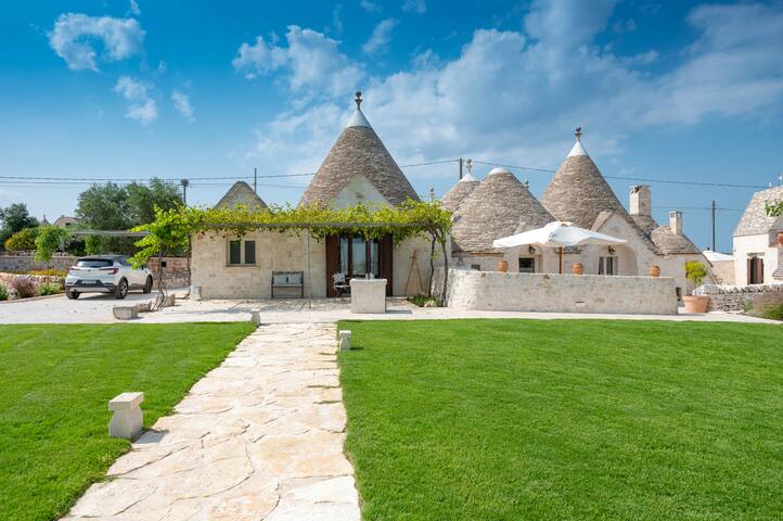 Acres Itria gallery image 2