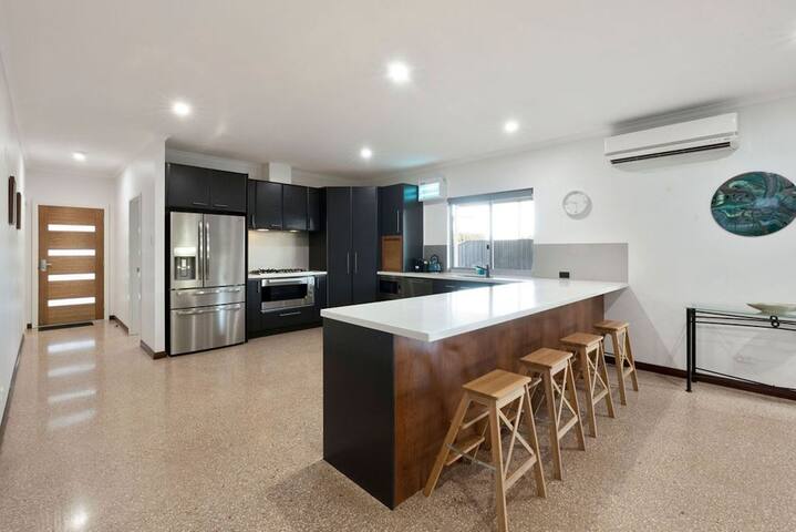 Kingfisher – The holiday home with everything gallery image 4