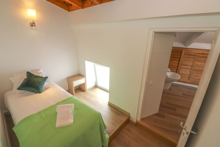 Conkrit - Mediação Imobiliária Unipessoal, Lda managed Airbnb listing 1