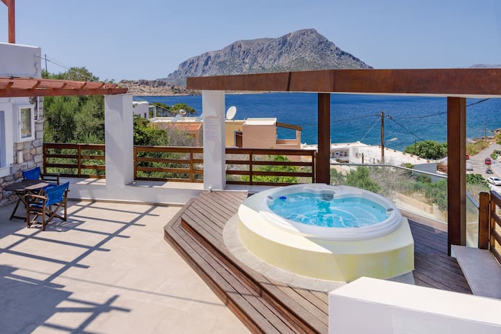 Vasilis Studios Family House