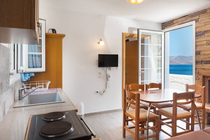 Vasilis Studios Family House gallery image 4