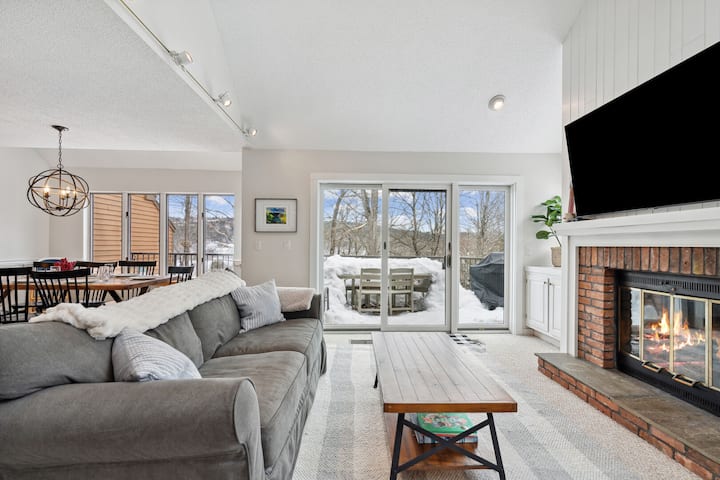 End-unit Condo With Sauna & Pool, Deere Run - Woodstock, VT