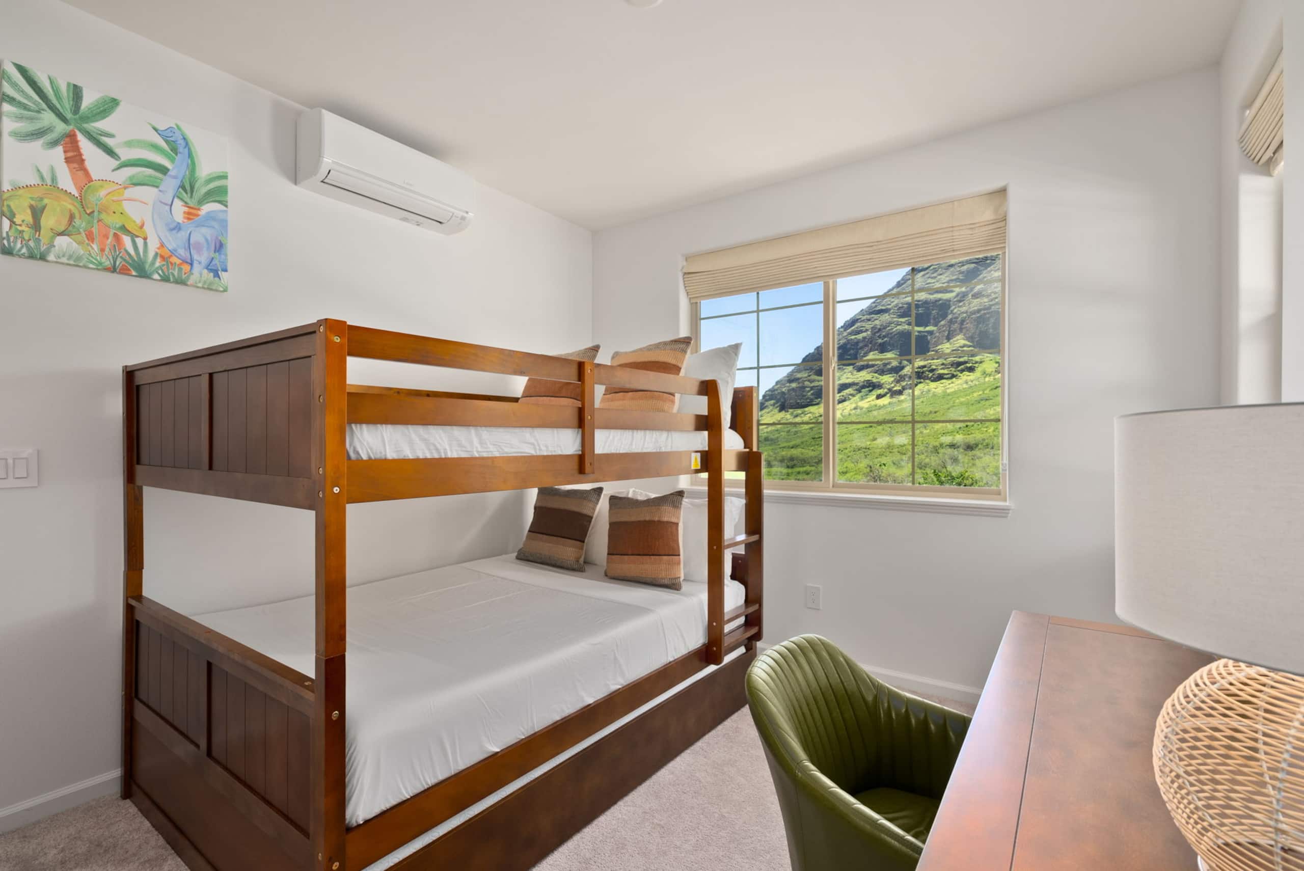 Home in Waianae · ★4.91 · 4 bedrooms · 6 beds · 2.5 private baths - Image 5