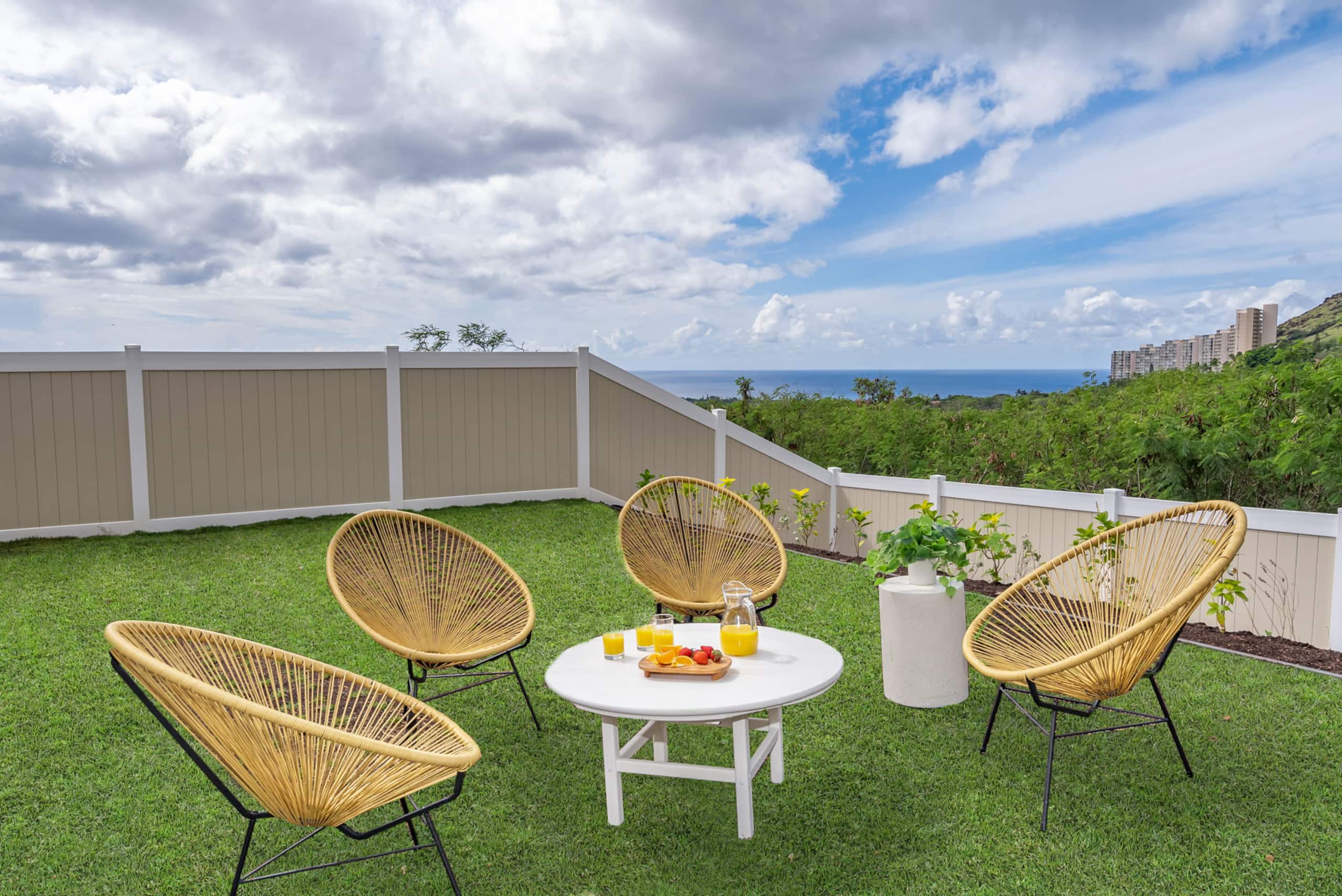 Home in Waianae · ★4.91 · 4 bedrooms · 6 beds · 2.5 private baths - Image 36