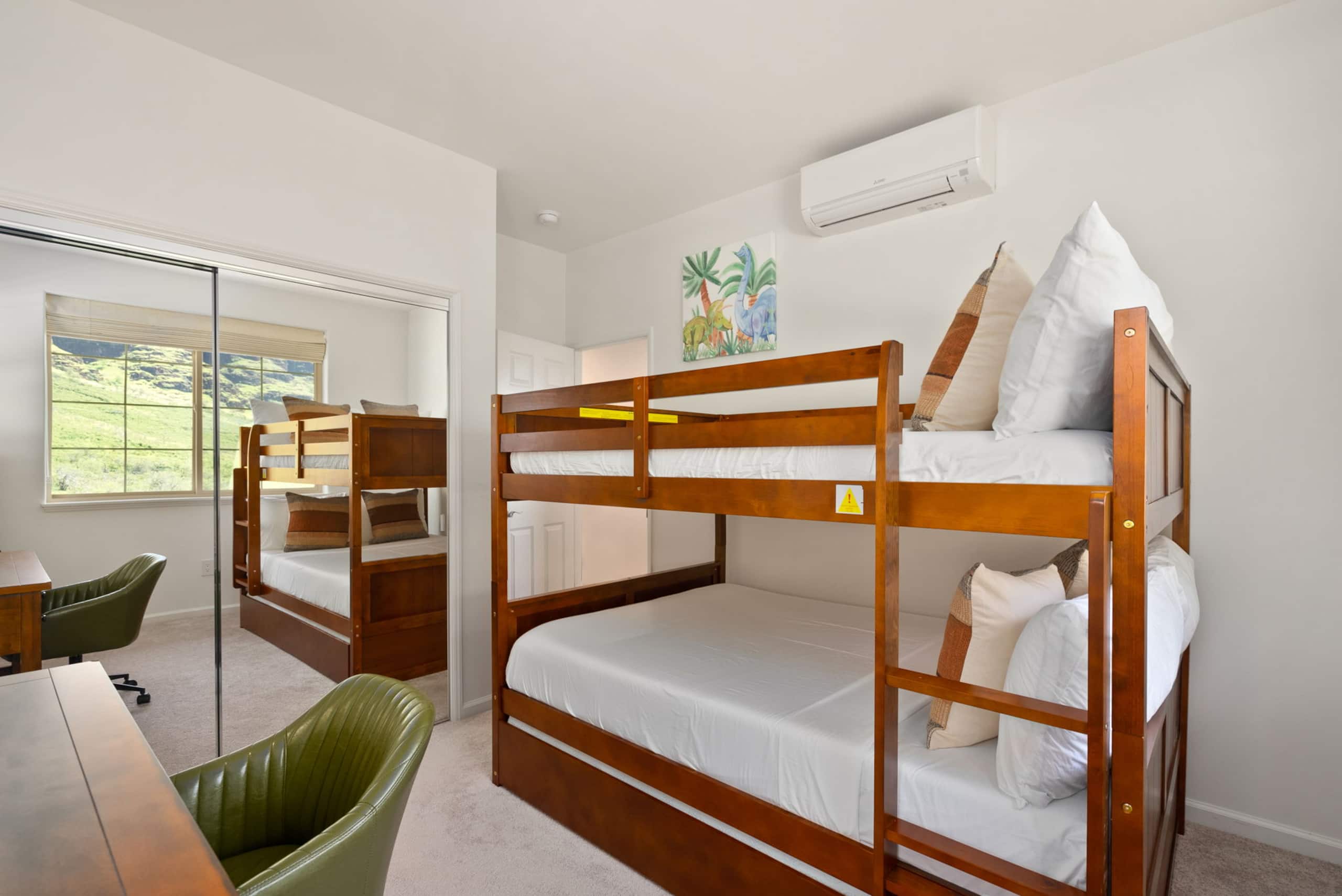 Home in Waianae · ★4.91 · 4 bedrooms · 6 beds · 2.5 private baths - Image 27