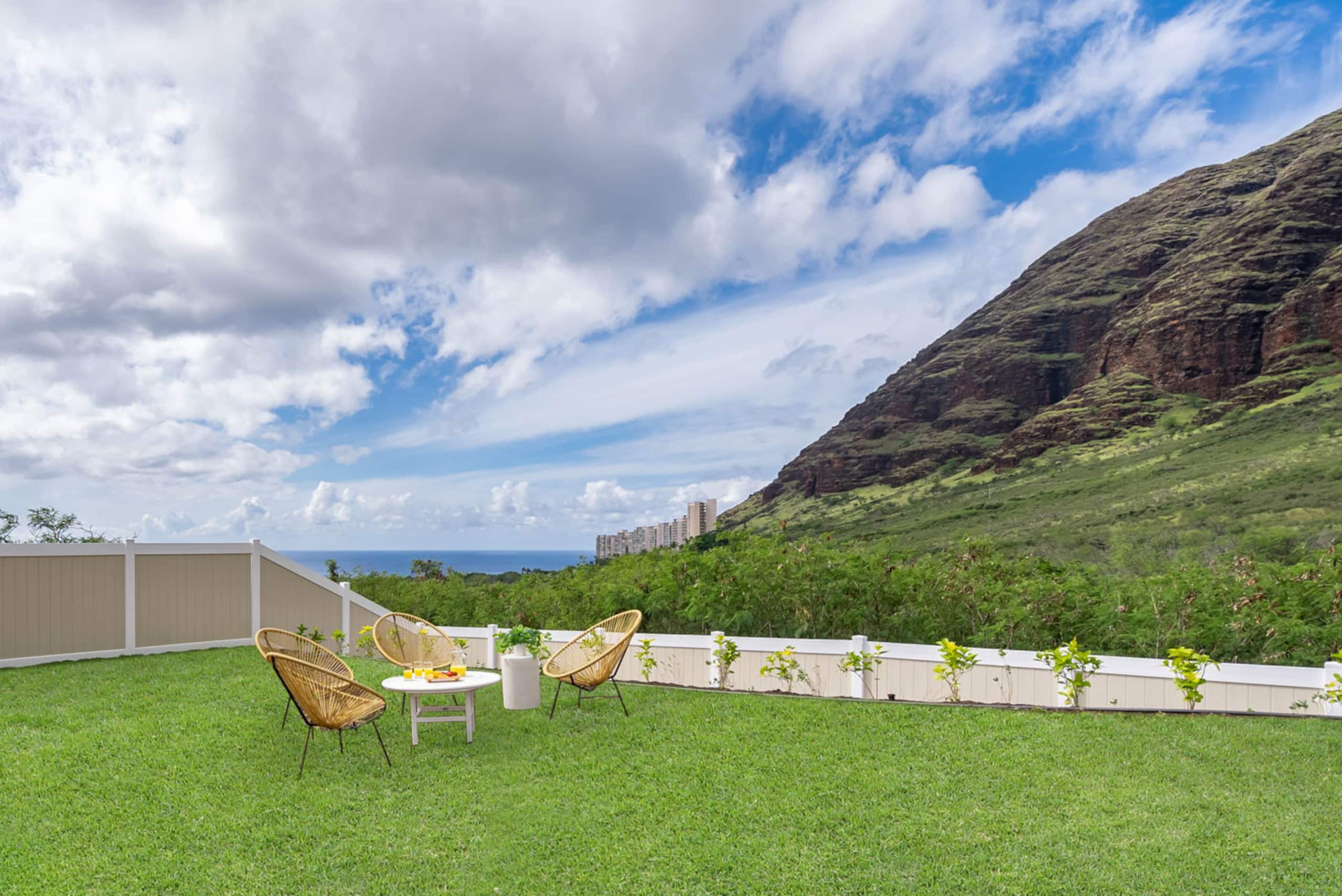 Home in Waianae · ★4.91 · 4 bedrooms · 6 beds · 2.5 private baths - Image 1