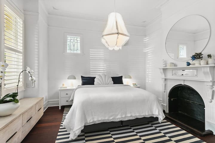 غرفة النوم 1 - يمكن إعدادها كملك يمكن تحويلها إلى توأم