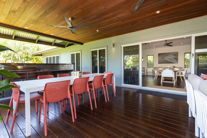 Luxurious Executive Family Home in Cable Beach gallery image 4