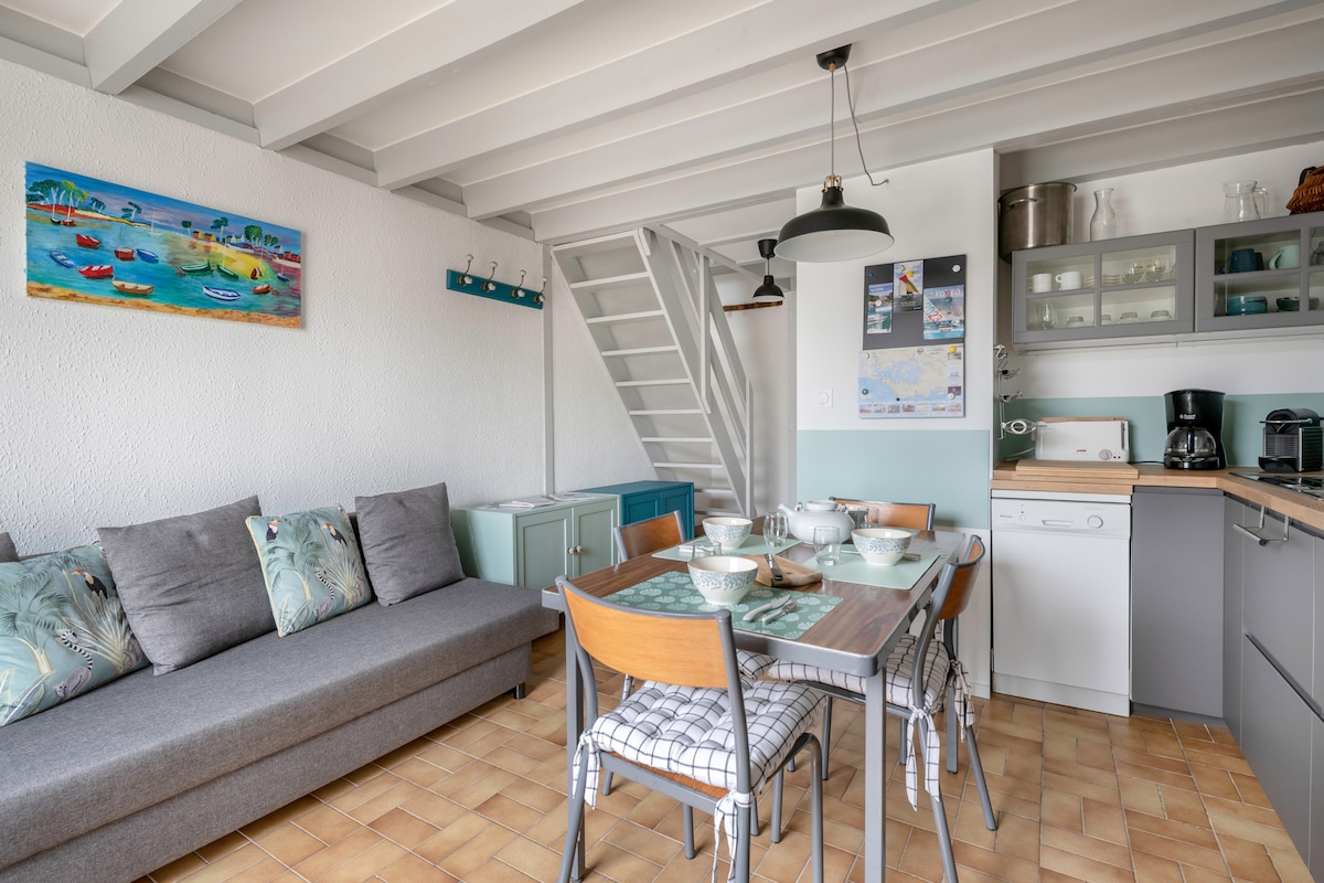 Top performing Airbnb: Vacations in Saint Gildas de Rhuys for 4 - Pool in Saint Gildas De Rhuys