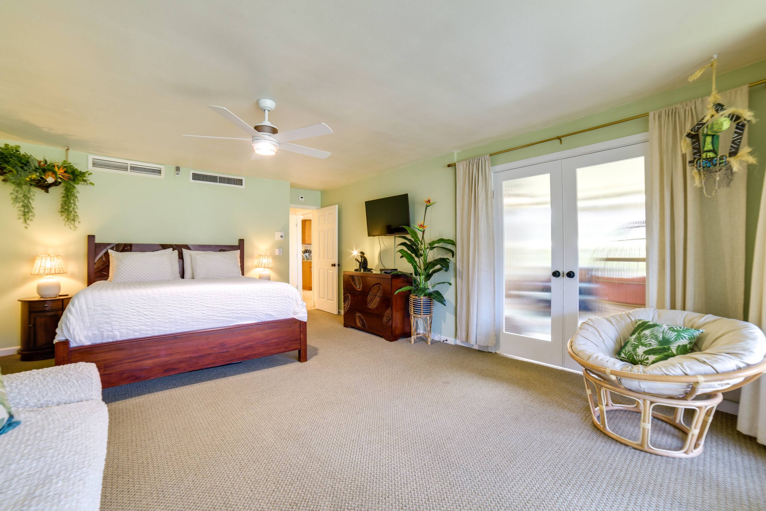 Condo in Lahaina · ★4.94 · 2 bedrooms · 3 beds · 2 private baths - Image 18