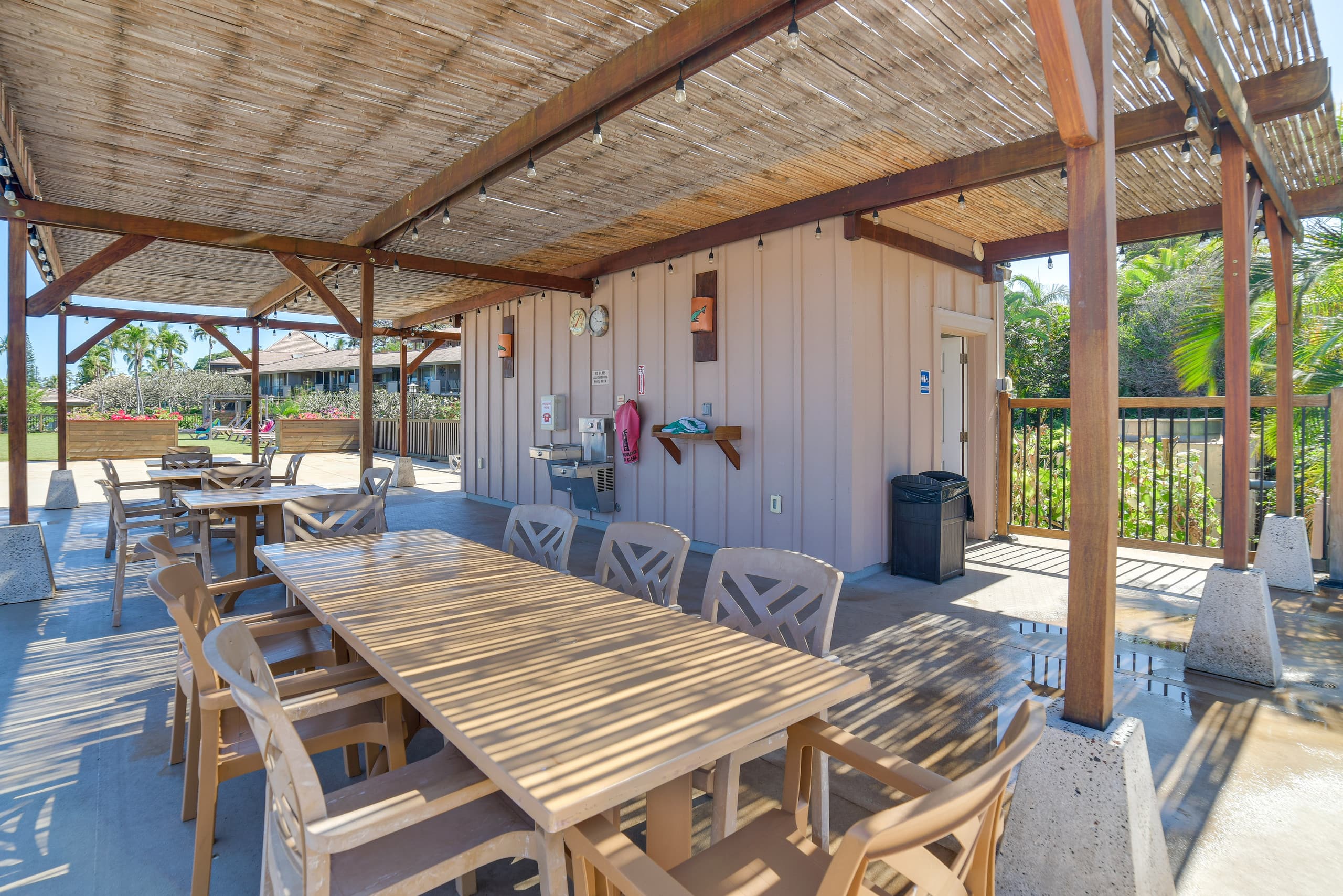 Condo in Lahaina · ★4.94 · 2 bedrooms · 3 beds · 2 private baths - Image 32