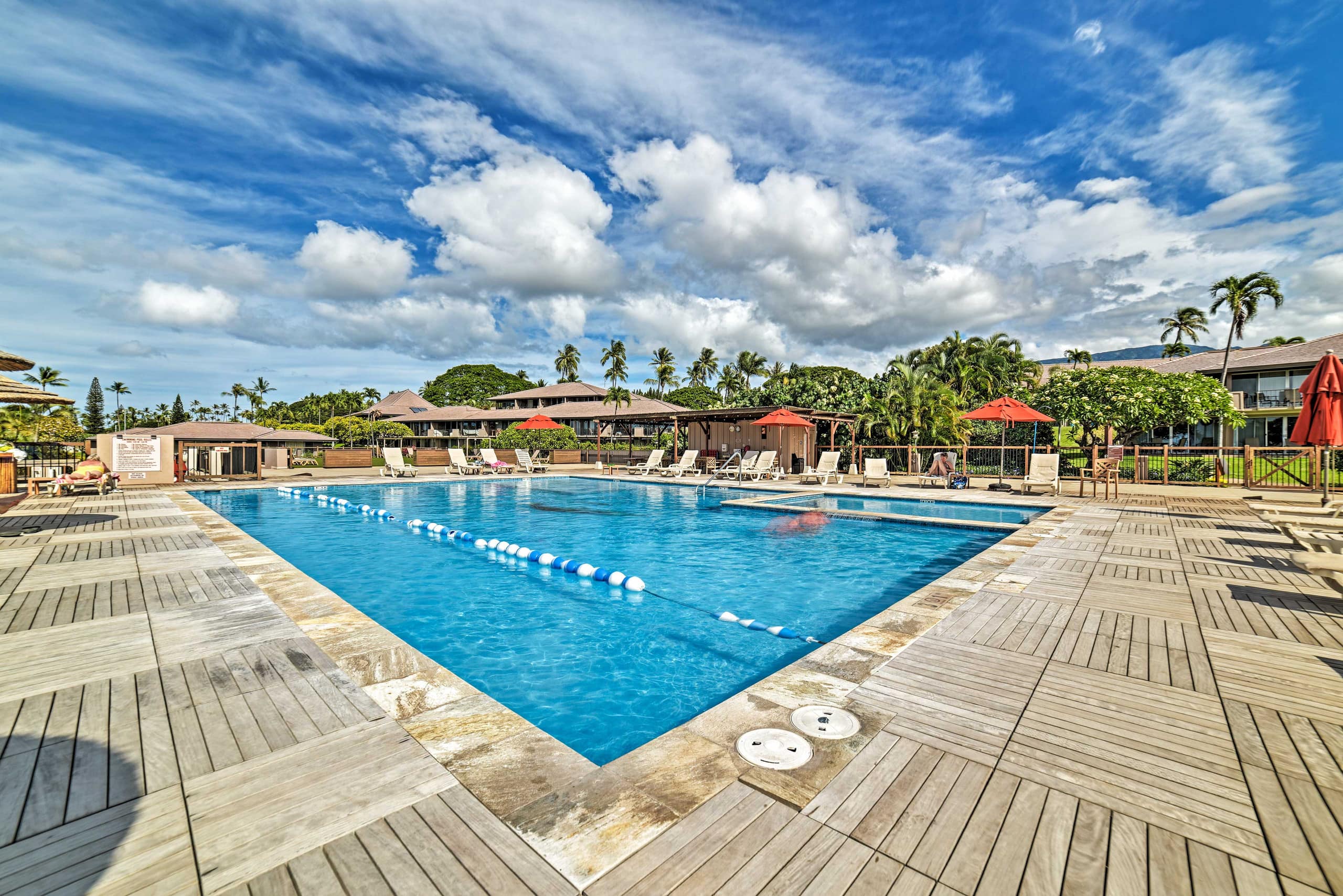Condo in Lahaina · ★4.94 · 2 bedrooms · 3 beds · 2 private baths - Image 3
