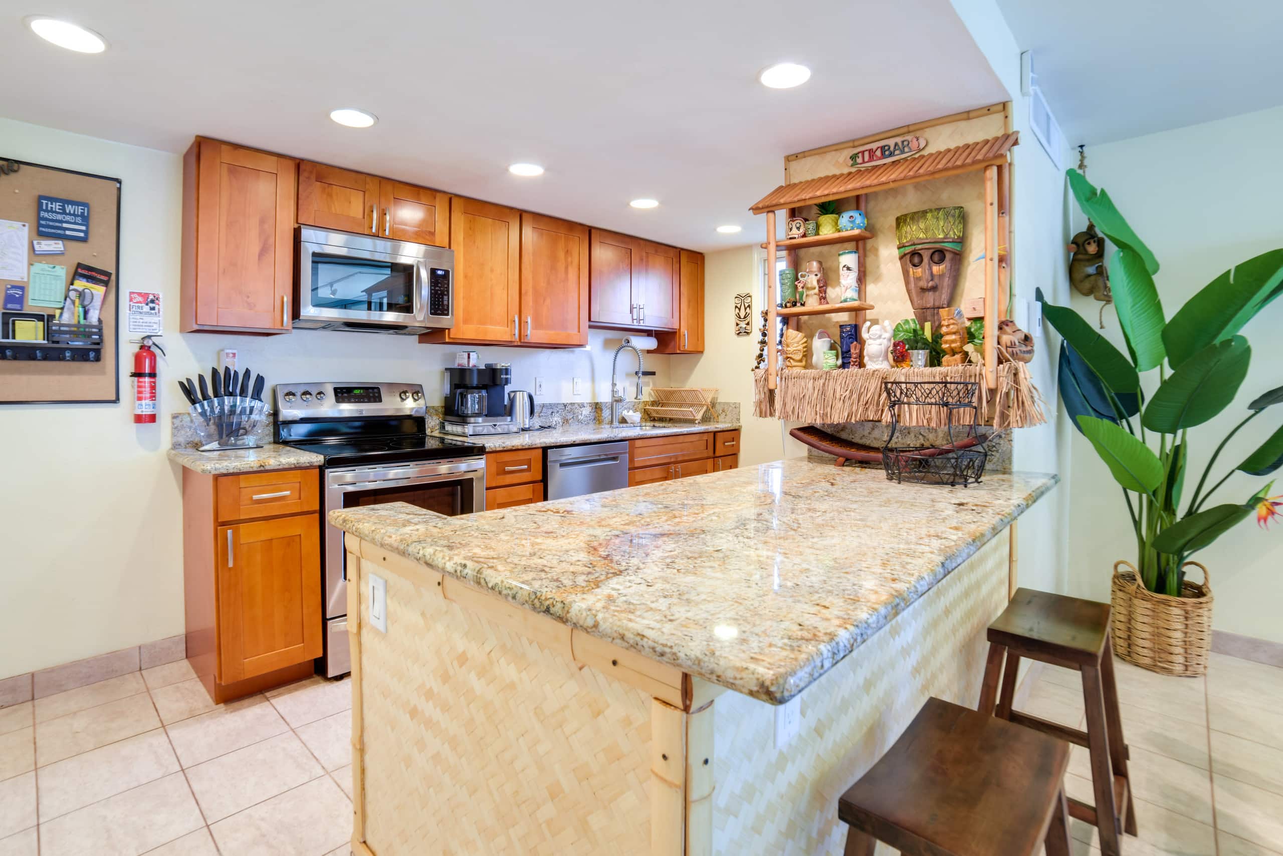 Condo in Lahaina · ★4.94 · 2 bedrooms · 3 beds · 2 private baths - Image 2