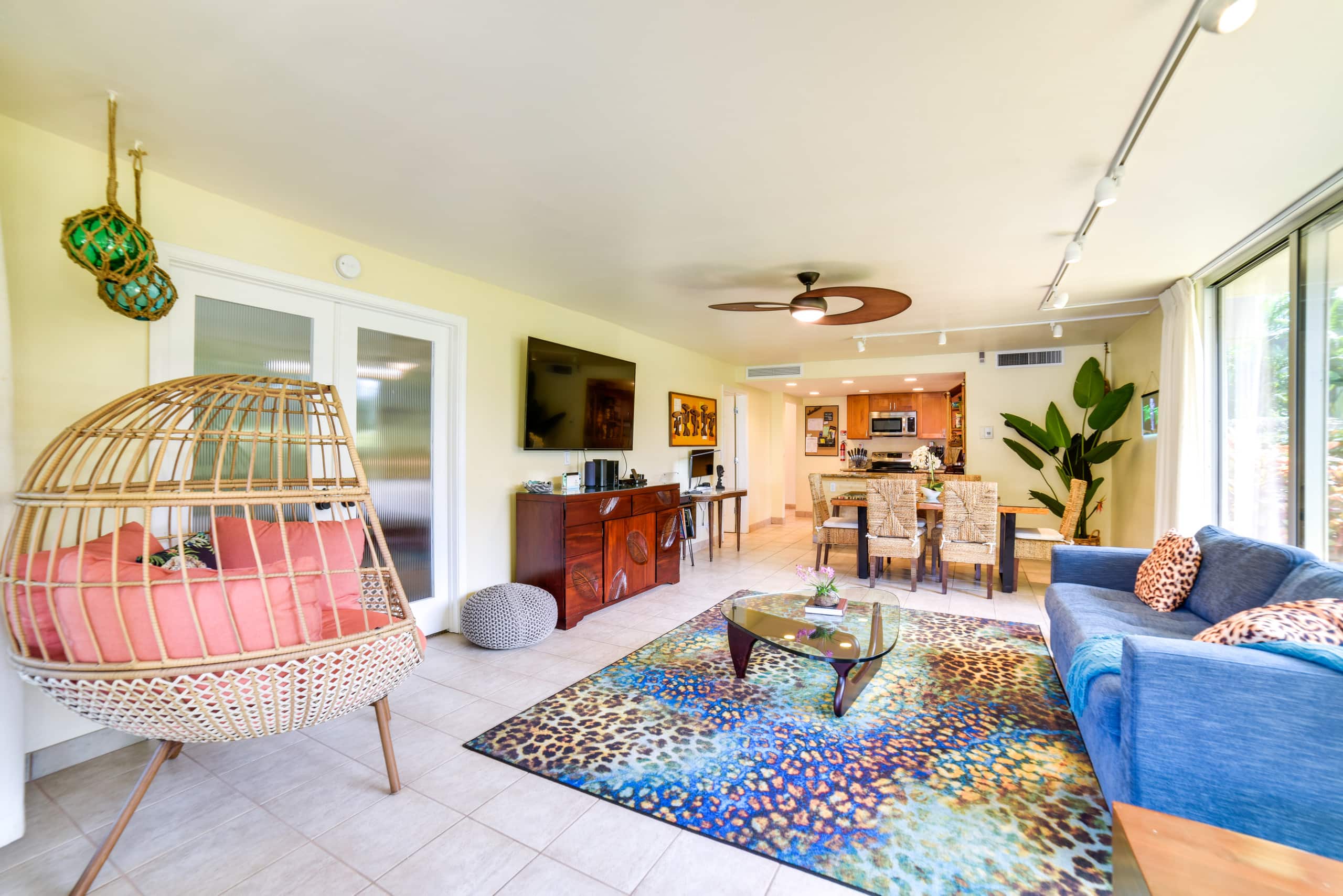 Condo in Lahaina · ★4.94 · 2 bedrooms · 3 beds · 2 private baths - Image 6