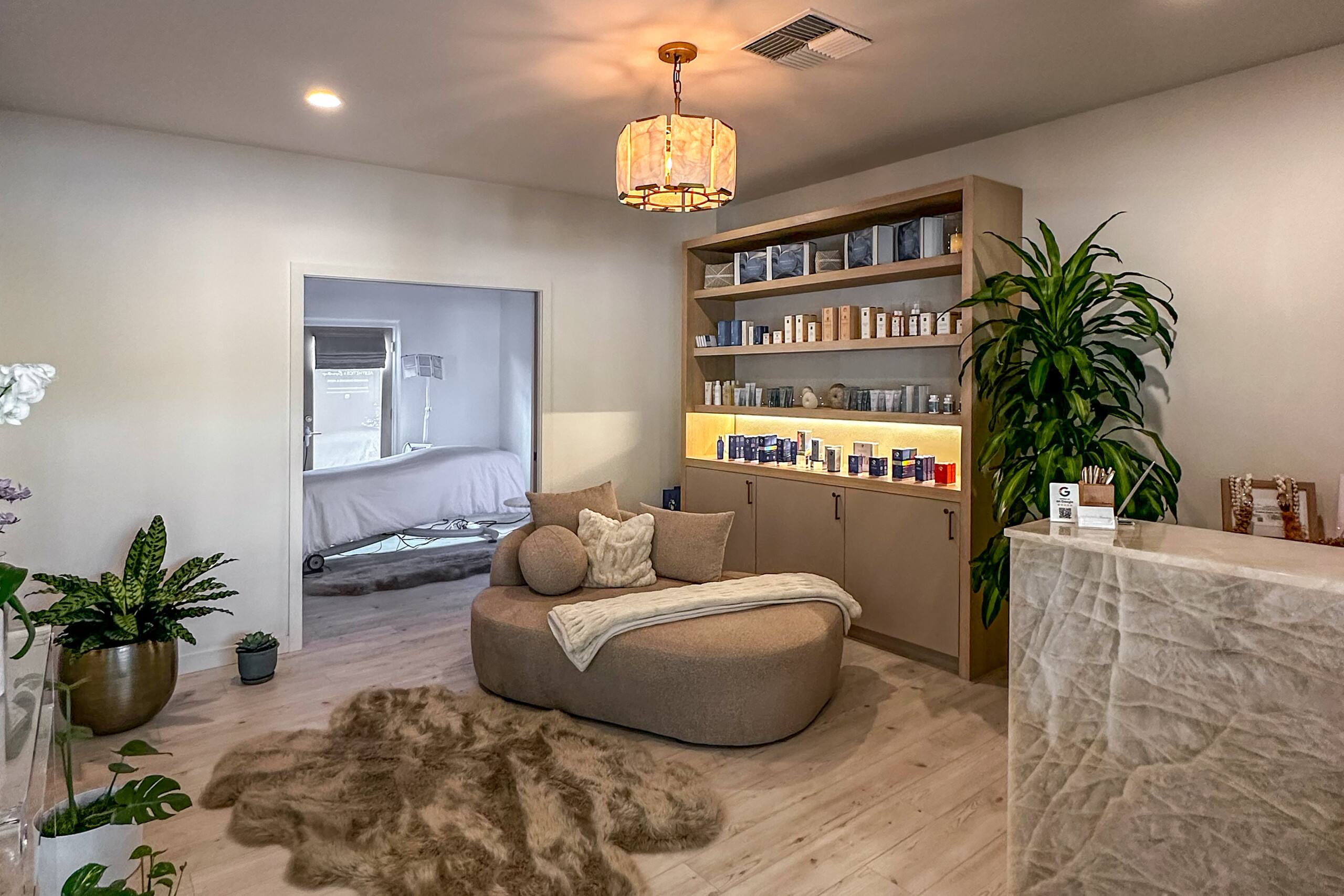 Condo in Lahaina · ★4.94 · 2 bedrooms · 3 beds · 2 private baths - Image 42