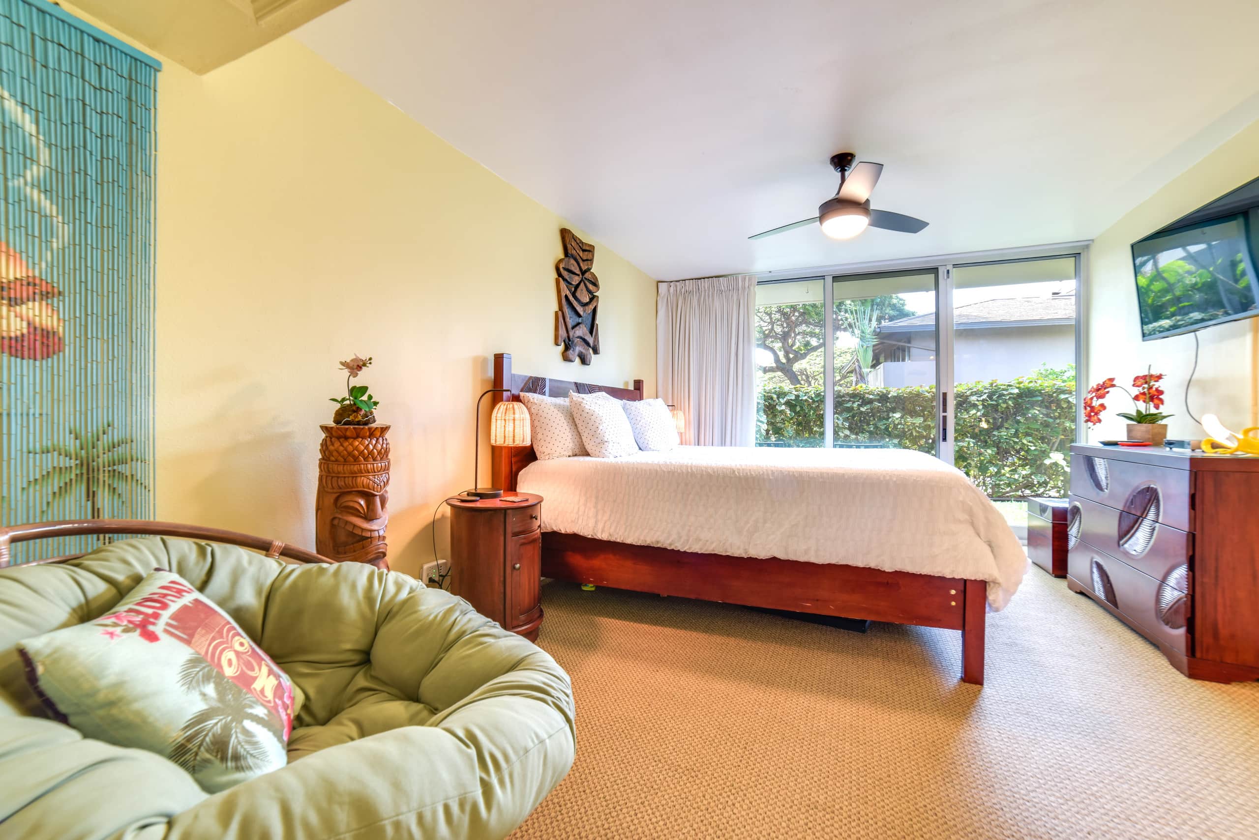 Condo in Lahaina · ★4.94 · 2 bedrooms · 3 beds · 2 private baths - Image 21