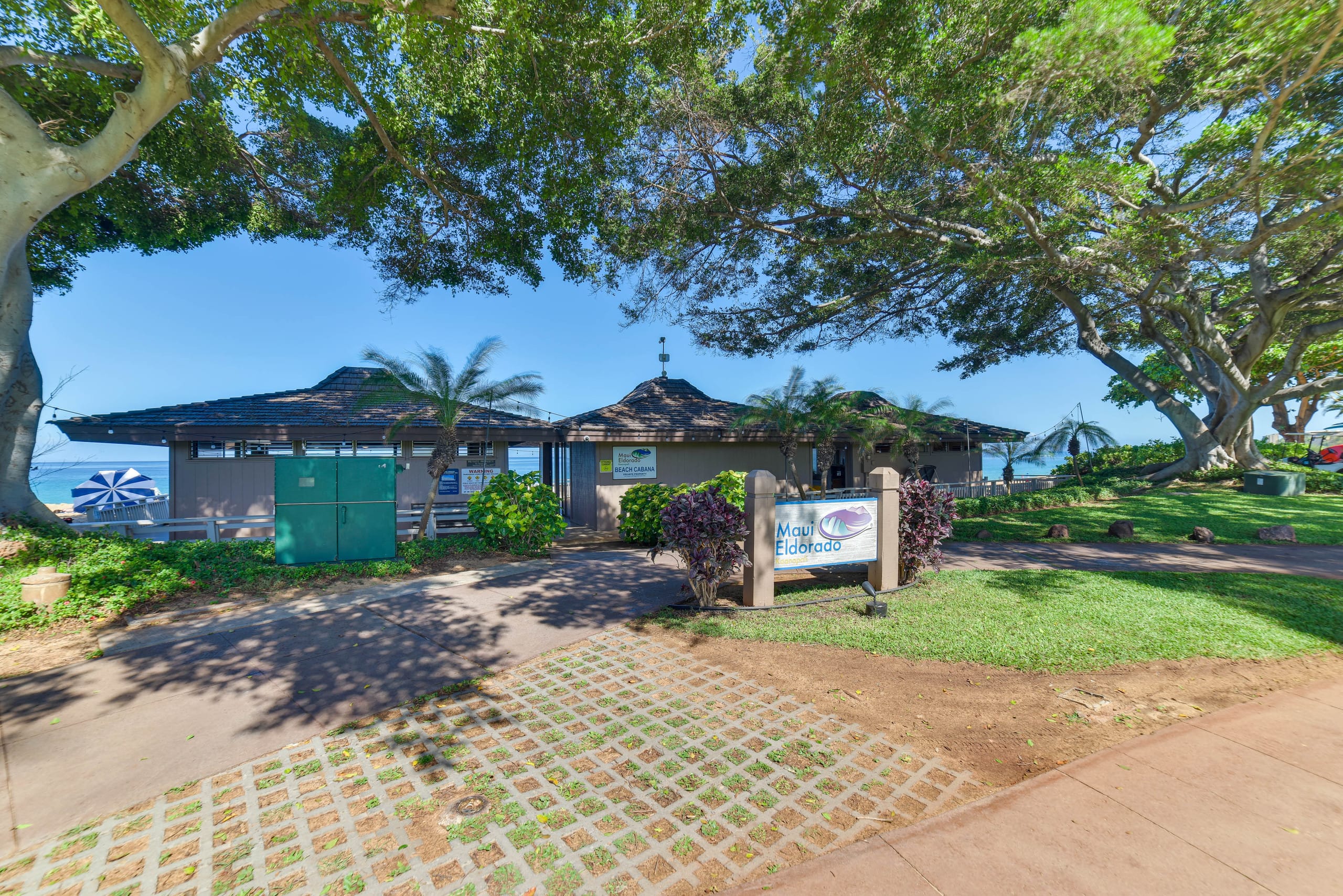 Condo in Lahaina · ★4.94 · 2 bedrooms · 3 beds · 2 private baths - Image 37