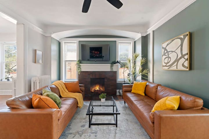 Skyline Escape in Historic Chicago