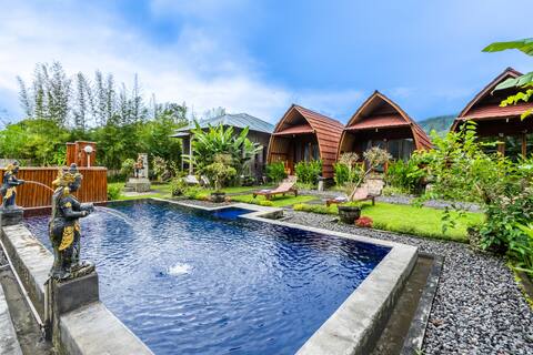 4BR Kintamani Paradise, 50m from Lake Batur, Hills