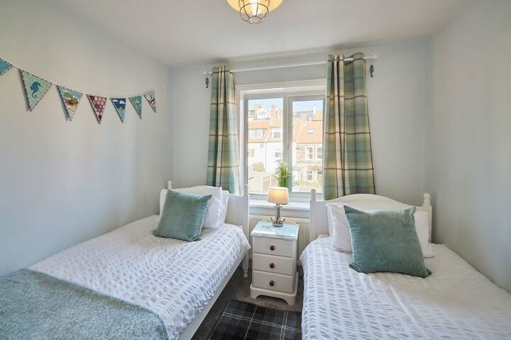 Mumbles Cottage, Whitby - მასპინძელი და საცხოვრებელი