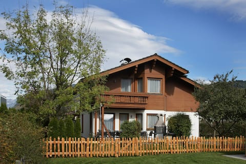 Chalet Badia in Zell am See with garden and sauna
