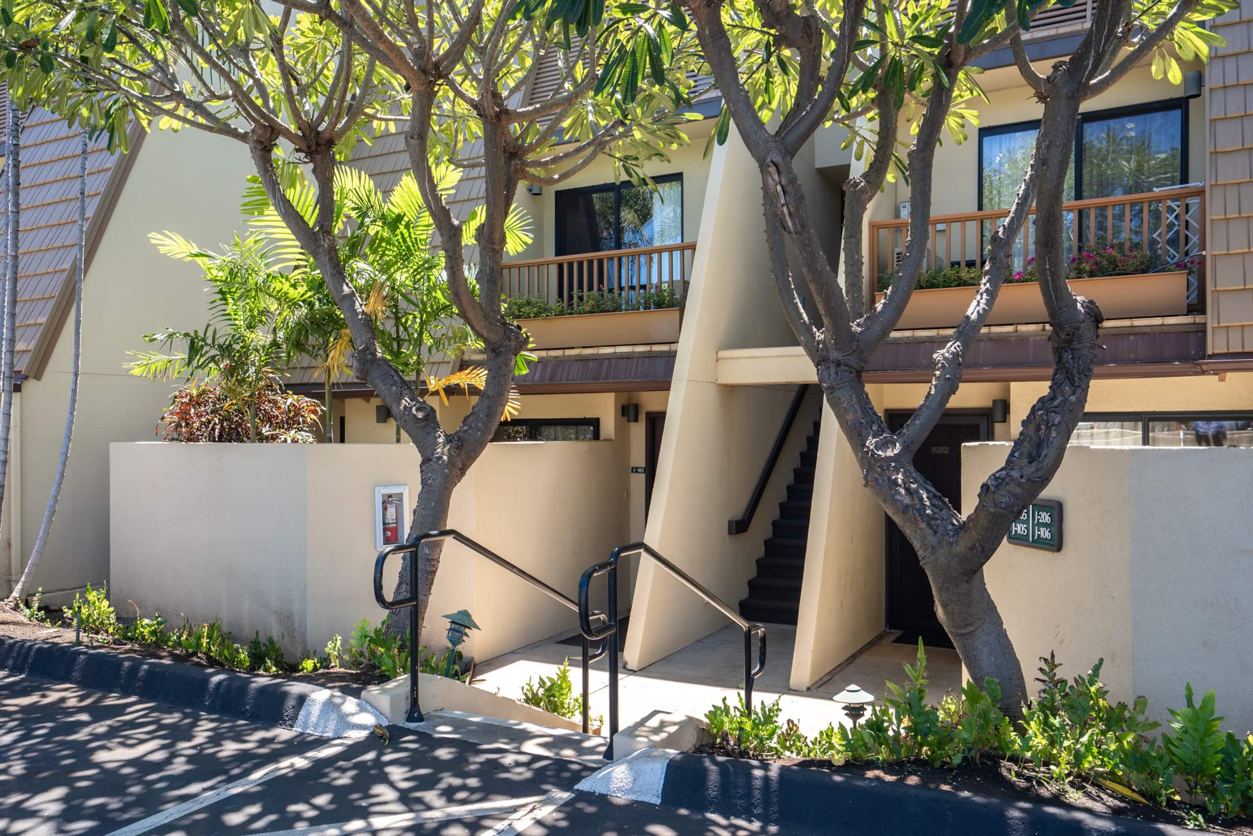 Condo in Kihei · ★4.92 · 2 bedrooms · 2 beds · 2 baths - Image 36