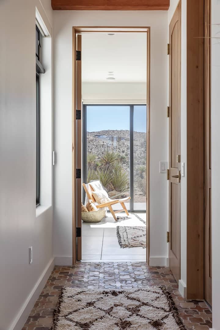 通往主卧的走廊