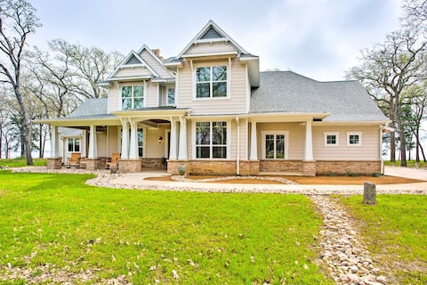 Waterfront Lake Tawakoni Home w/ Fire Pit!