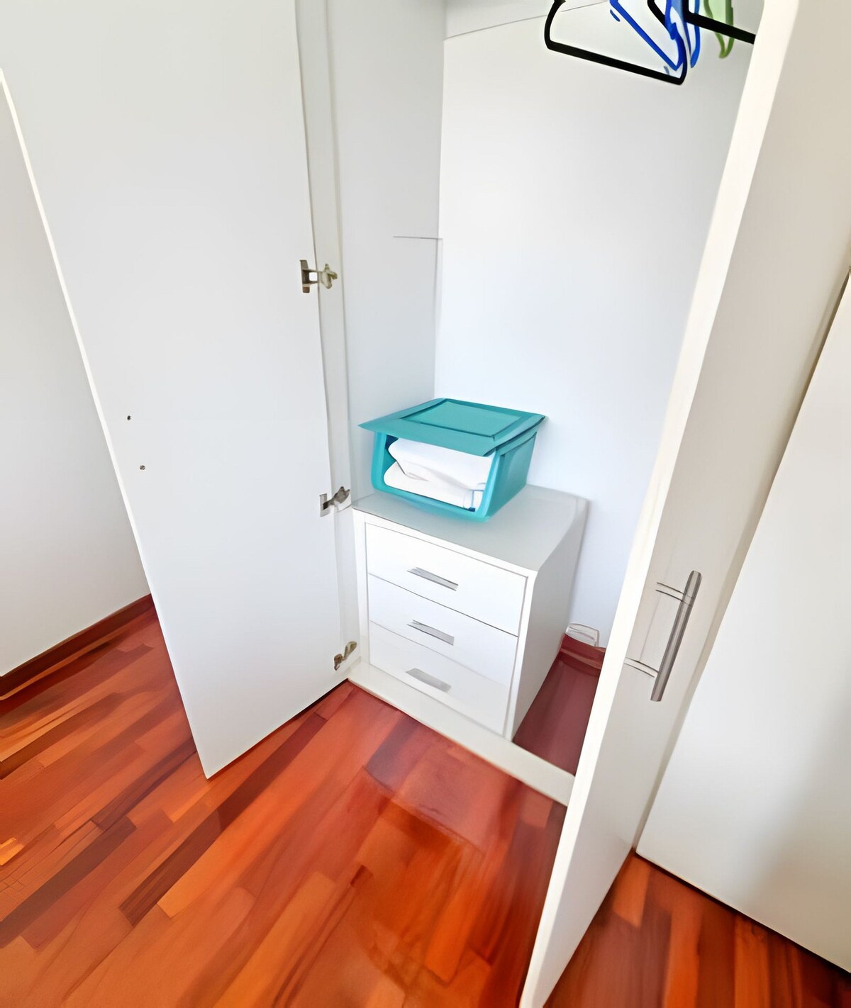 כולל מגבות בארון