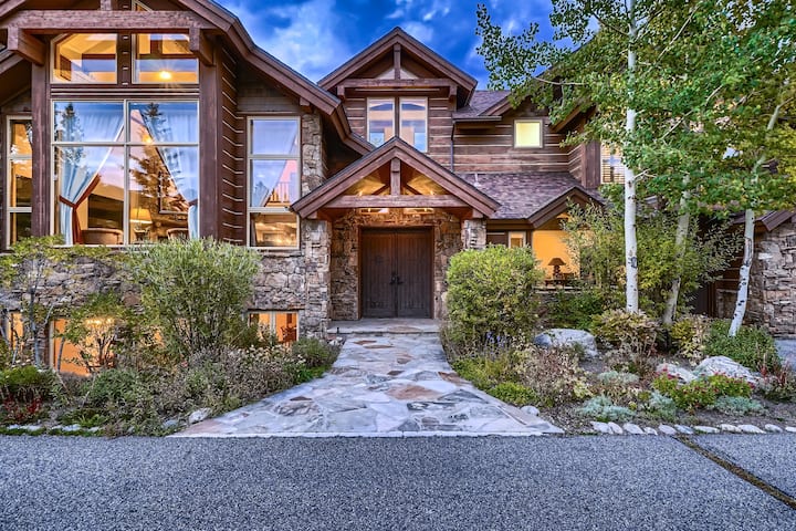 Ski In/out | Every Room An En Suite | Snowy Point - Breckenridge, CO