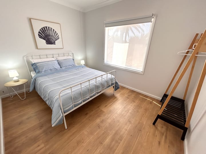 Bedroom 3 - Queen Bed