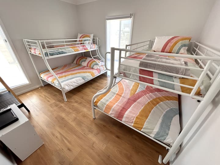 Bedroom 4 - 2 x Twin Bunk Beds
