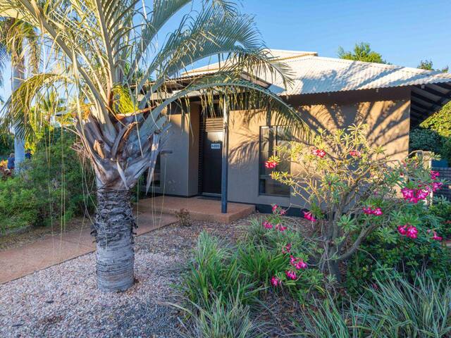 Private Resort Villa gallery image 4