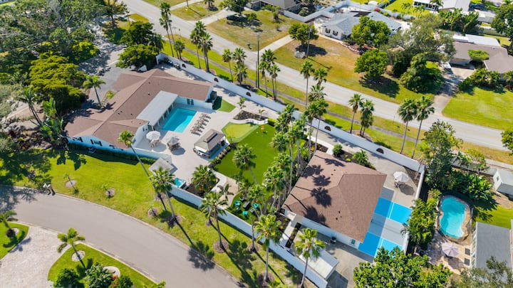 Sleeps 23! 2 Houses On 1 Acre-min To Ami Beach - Anna Maria, FL