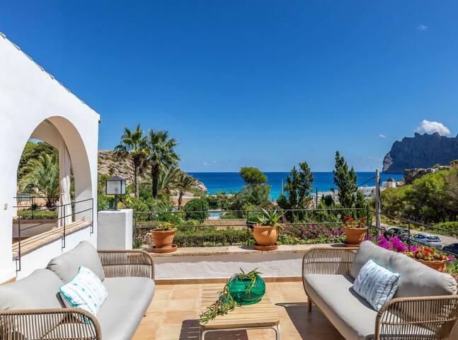 Mediterranean beach paradise in Majorca gallery image 3