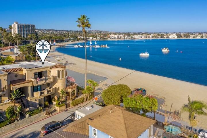 Villa Italia 2 | 4BR Scenic Waterfront w/ Patio gallery image 2