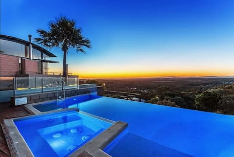 Sea View Retreat Ocean Views Pool Spa