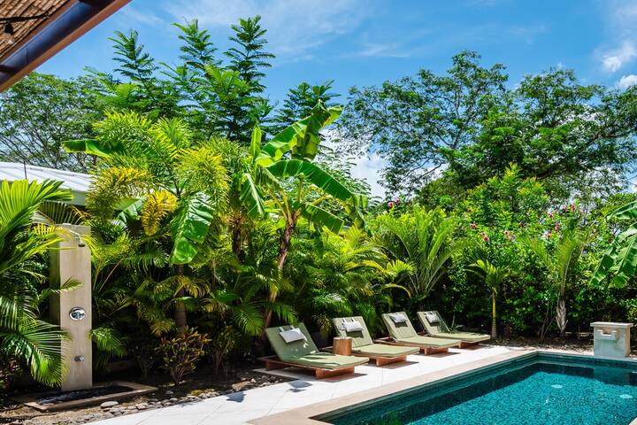 Bright retreat w/ private pool & hammock