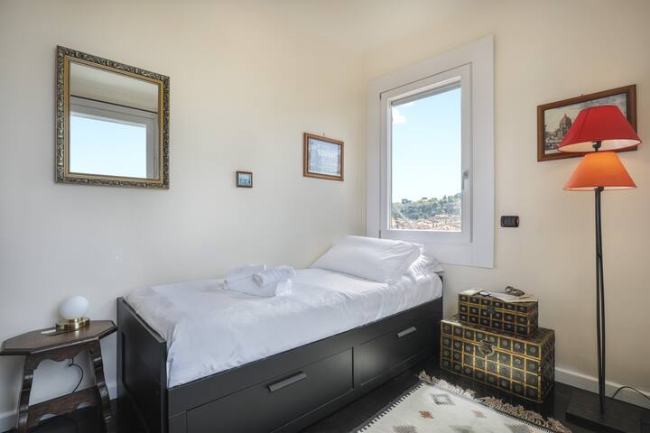 Dante – Sweet Dreams in Florence gallery image 2